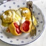 Topfenknödel gefüllt mit Erdbeeren Rezept