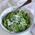 Kopfsalat mit Buttermilch dressing Rezept