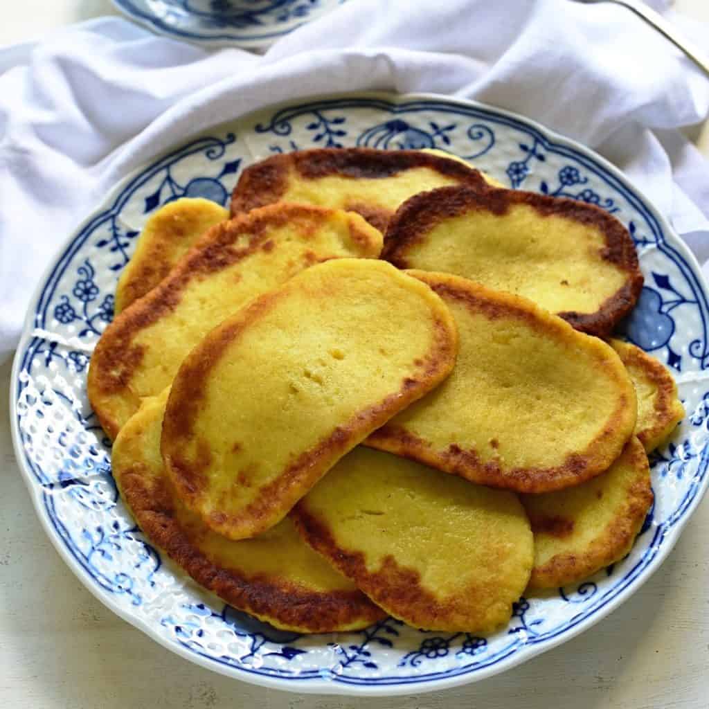 Einfache Stampfkartoffeln mit Zwiebeln und Speck - Culina Bohemica