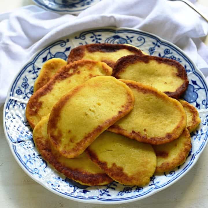 Einfache Stampfkartoffeln mit Zwiebeln und Speck - Culina Bohemica