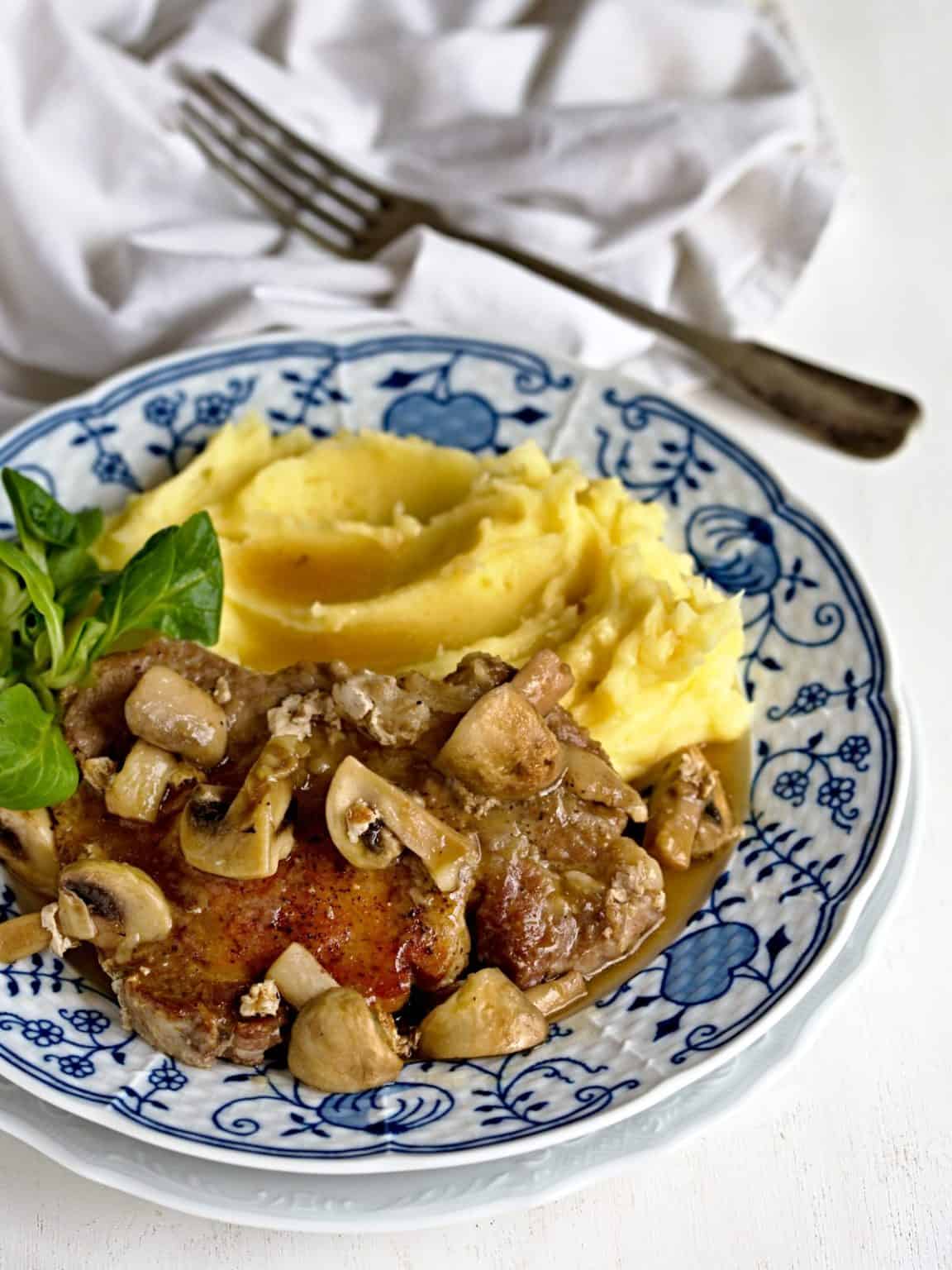 Schweinesteak mit Champignons - Culina Bohemica