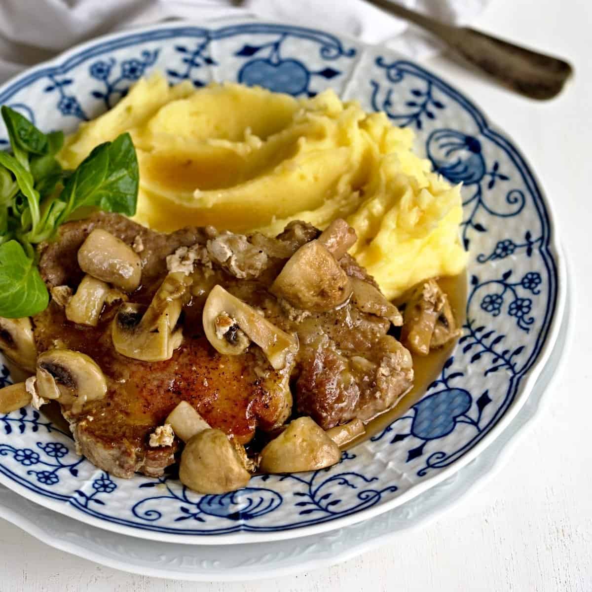 Schweinesteak mit Champignons Rezept