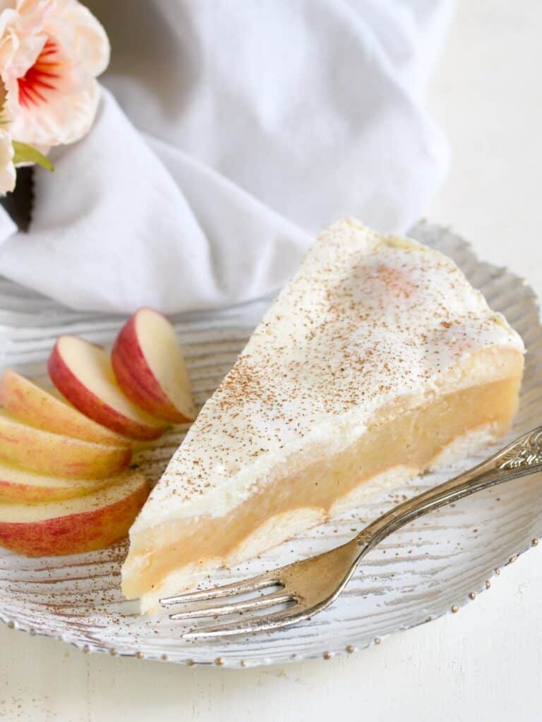 Apfelkuchen ohne Backen (mit Puddinggelee) - Culina Bohemica Apfelkuchen ohne Backen (mit Puddinggelee) - Culina Bohemica